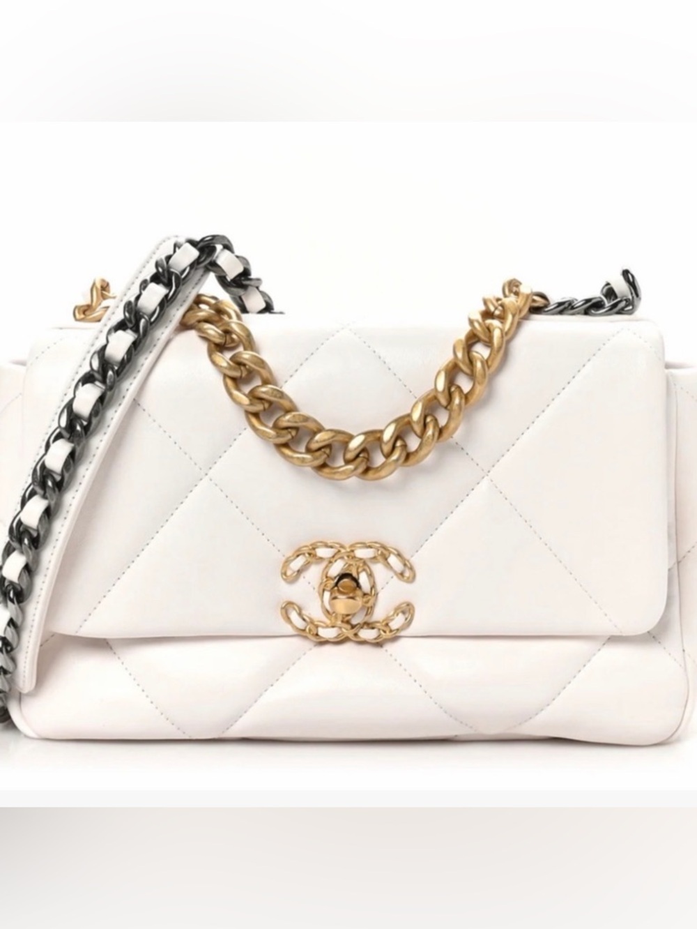 Chanel medium 19 new with tags attached fully
